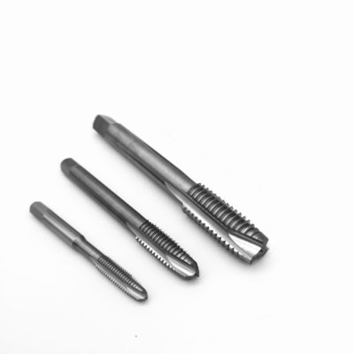 좋은 가격 평면 끝 M18x2 5 탭 나선 플루트 탭 세트 3 플루트 탭 탄소 철강 및 합금 철강 온라인